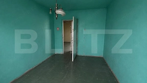 Apartament cu 3 camere si balcon, 50 mp. gata de renovat pe stilul propriu. - imagine 3