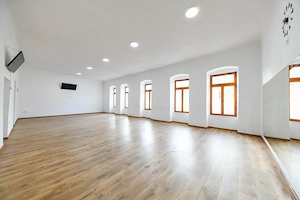 Cladire cu 8 spatii de birouri +parcare, zona Ultracentrala, Dej - imagine 2