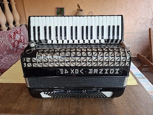 Acordeon VOX 4P