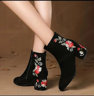 Vând botine , cizme scurte , elegante femei , noi , mărimea 37.5