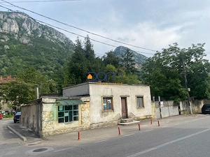 De vanzare teren si constructii in Baile Herculane, zona centrala - imagine 5