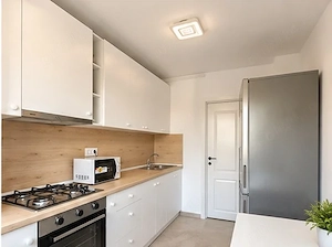Inchiriez apartament cu 3 camere, prima inchiriere, complet mobilat si utilat - Gorjului - imagine 2