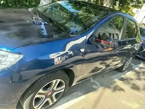 Vând Dacia Logan   Ediție limitată   Echipare de top, stare excepțională (ca nouă)! - imagine 1