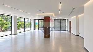 Spatiu comercial 90 mp,  Str. Ciheiului - Utiliăti incluse !