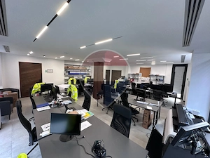 Spatiu comercial 90 mp,  Str. Ciheiului - Utiliăti incluse ! - imagine 8