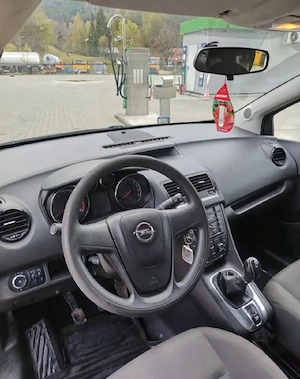 Vând Opel Meriva B motor 1, 4 benzina turbo an fabricație 2011 Euro 5  - imagine 3