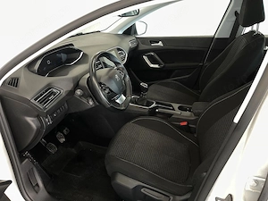 Peugeot 308 - imagine 5