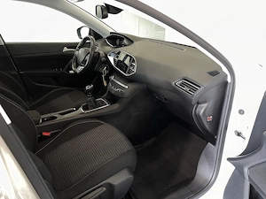 Peugeot 308 - imagine 9