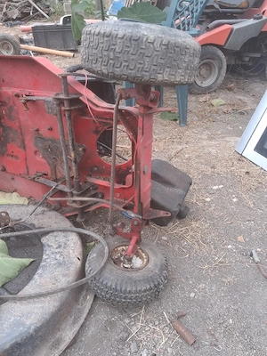 piese tractoras de tuns iarba - imagine 3