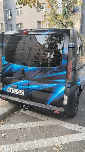 Renault Trafic 8+1 - imagine 5