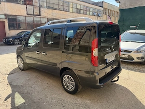 Fiat Doblo Malibu 2009   1.9 Multijet 120 CP   5 locuri   Pe firmă - imagine 3