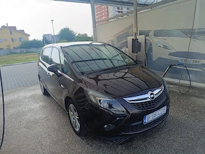 Vând sau schimb Opel Zafira c  - imagine 3