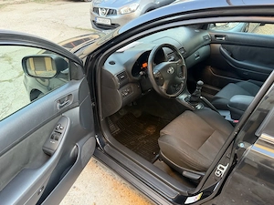 Toyota Avensis 2.0 D-4D 126 CP   2  km   Navi   3.150   - imagine 7
