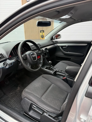 Audi A4 , 2,0 Tdi . 140 cp . Inmatriculat taxele la zii . Rate fixe si fara avans . - imagine 8