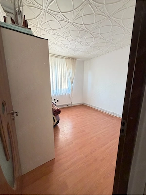 vand sau schimb apartament cu 2 camere - imagine 4