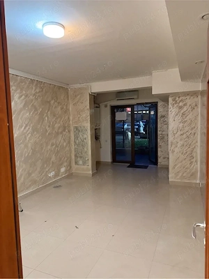 Spatiu comercial de inchiriat 30 M