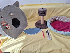 Articolele   accesorii pentru pisici, ansamblu de joaca, casuta pliabila, zgarda cu clopotei, culcus - imagine 2