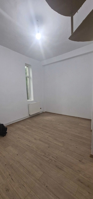 Inchiriez studio pe 2 niv., la casa, situat pe Clea Floreasca inters. cu L.A. Bănciulescu Gheorghe,  - imagine 3