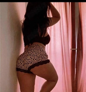 Buna sunt andreea fac deplasari la mine sau la tine 