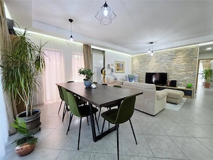 Vila de Exceptie in Dumbravita – Spatiu, Confort si Eleganta! - imagine 5