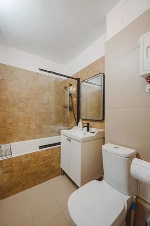 Închiriere apartament 3 camere, la 3 minute de metrou Costin Georgian - imagine 8