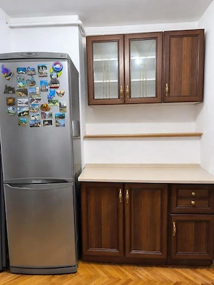 Închiriez apartament cu 2 camere decomandat, etaj.1 - imagine 9