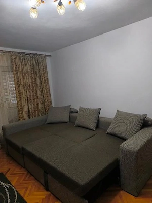 Închiriez apartament cu 2 camere decomandat, etaj.1 - imagine 3