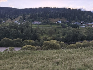 Inchiriez teren la soseaua nationala - Zona turistica de munte