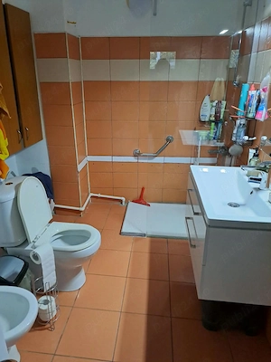 Inchiriez garsoniera spatioasa la curte Km 4-5, 350 euro - imagine 2