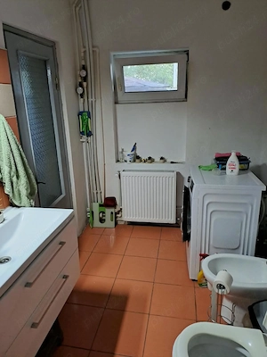 Inchiriez garsoniera spatioasa la curte Km 4-5, 350 euro - imagine 3