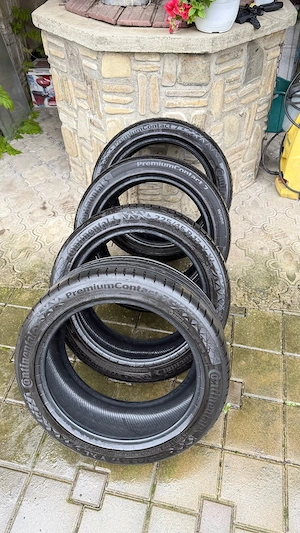 Set 4 anvelope Continental PremiumContact 7 – 225/45 R17 XL EV