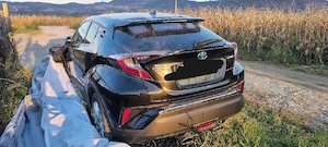 Toyota CHR avariat - imagine 3