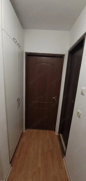 Vand apartament cu o camera in Resita zona Occico - imagine 7