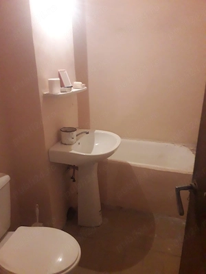 Vând apartament în Scornicești  - imagine 3