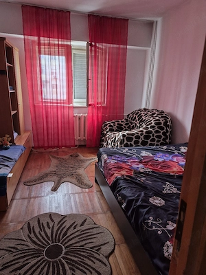 Închiriez Apartament 3 Camere + 2 Băi, Mobilat, Etaj, Craiova,zona 1 mai - imagine 5