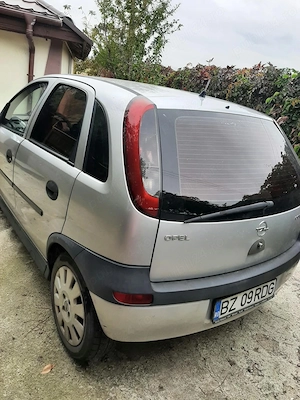 Opel Corsa C Elegance   1.2 benzină   An 2002 - imagine 2