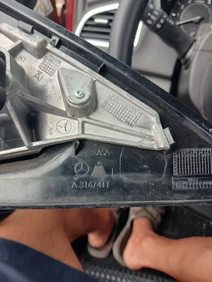 vînd oglindă mercedes C clas (A clas) stînga 