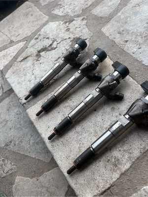 de vanzare injectoare Dacia duster - imagine 3