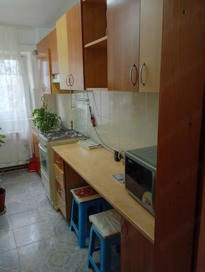 Inchiriez apartament 1 camera decomandat in HUSI Aleea Scolii 8, zona Stadion - imagine 8