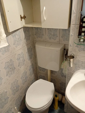 Inchiriez apartament 1 camera decomandat in HUSI Aleea Scolii 8, zona Stadion - imagine 5