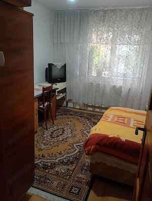 Inchiriez apartament 1 camera decomandat in HUSI Aleea Scolii 8, zona Stadion - imagine 7