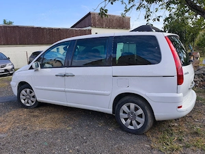 Citroen C8 2.2 Hdi an 2005 defect
