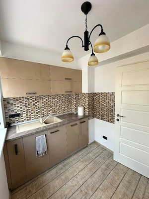 Apartament de închiriat   3 camere, 2 băi, loc de parcare inclus - imagine 7
