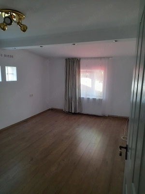 Vând casa în Câmpina duplex 100+100m.patrati cu branșamente separate - imagine 9