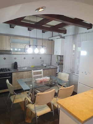 Vând casa în Câmpina duplex 100+100m.patrati cu branșamente separate - imagine 7