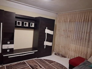 Apartament de vânzare cu 2 camere situat central la etaj 1 - imagine 5