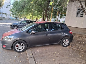 Toyota auris  an 2012 - imagine 2
