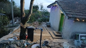 vand casa din piatra(96 ani) 42km de Mangalia - imagine 5