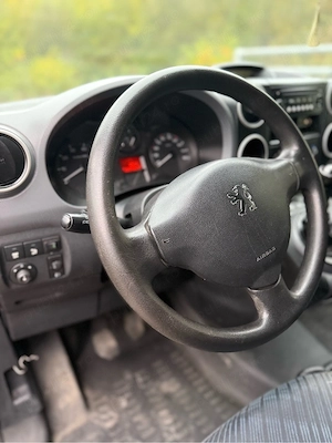 peugeot partner 2011