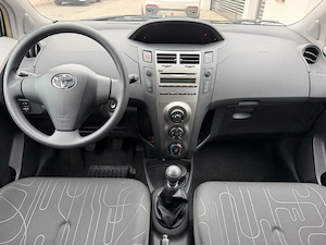 Toyota Yaris Model Comfort 2010 EXEMPLAR CU DOAR 800 KM NOUĂ 1.3 VVT-i 100Cp Primul Propietar 800km  - imagine 5